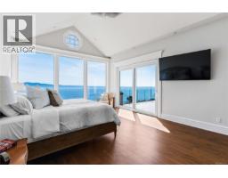 4585 Leyns Rd, Saanich, BC V8N3A1 Photo 35