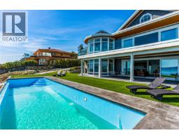 4585 Leyns Rd, Saanich, BC V8N3A1 Photo 57