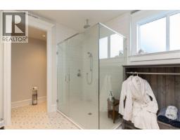 4585 Leyns Rd, Saanich, BC V8N3A1 Photo 69