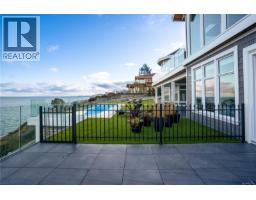 4585 Leyns Rd, Saanich, BC V8N3A1 Photo 72