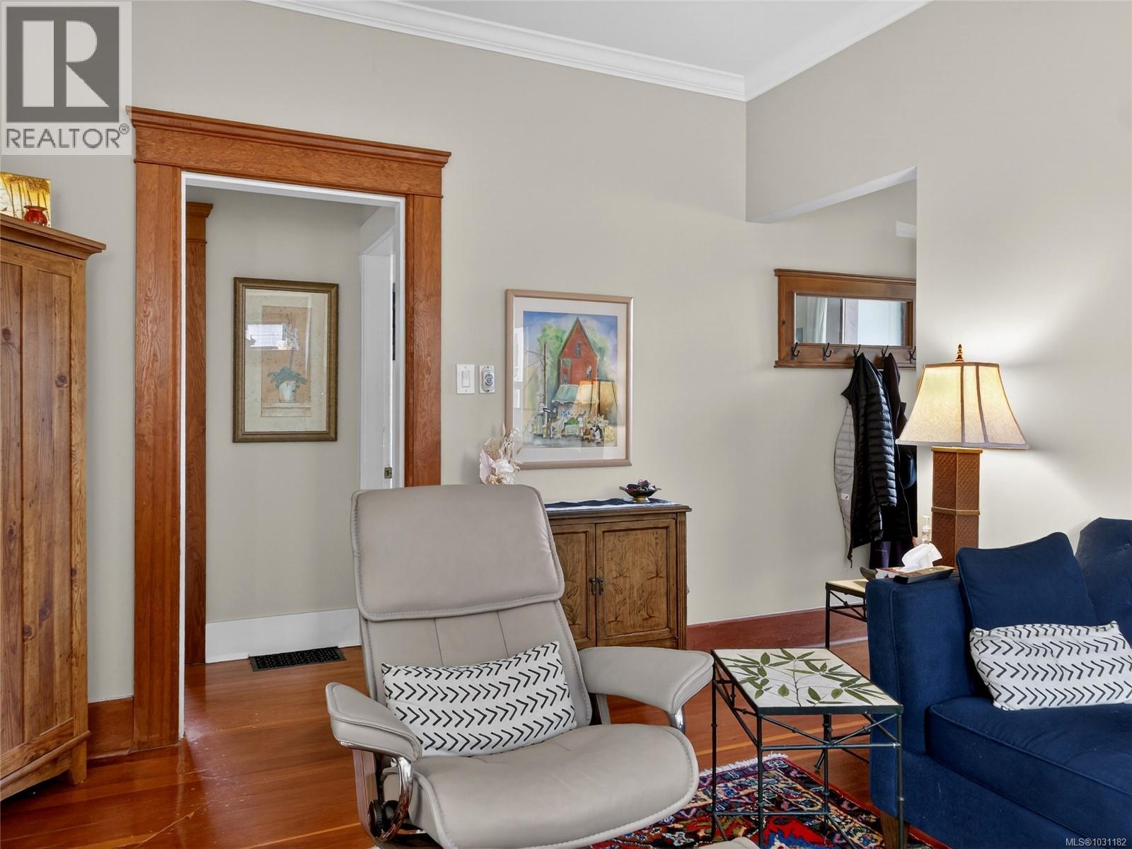 1419 Haultain St - 11