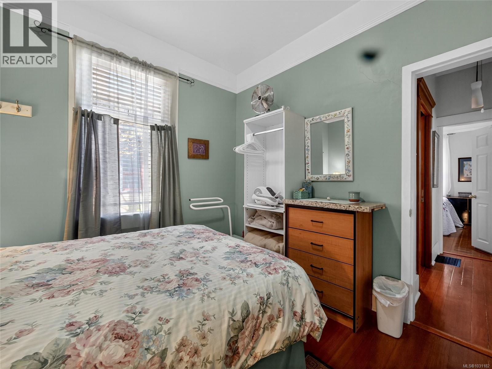 1419 Haultain St - 23