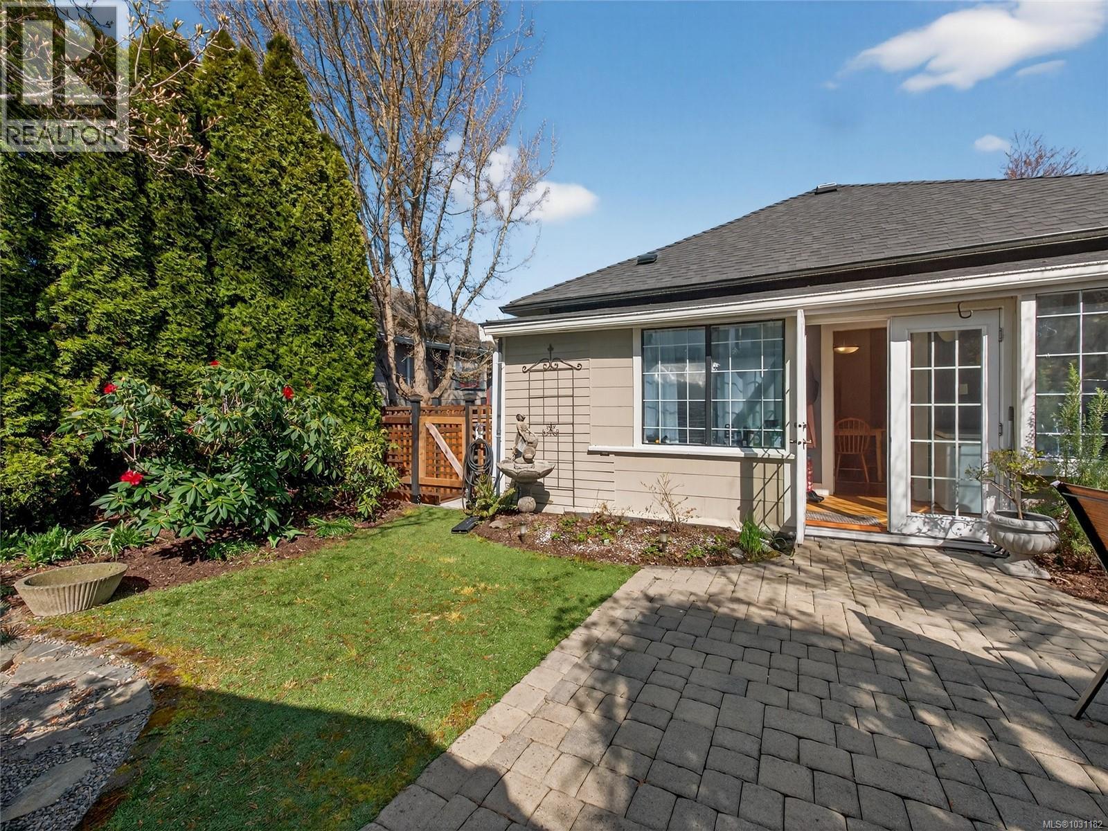 1419 Haultain St - 41