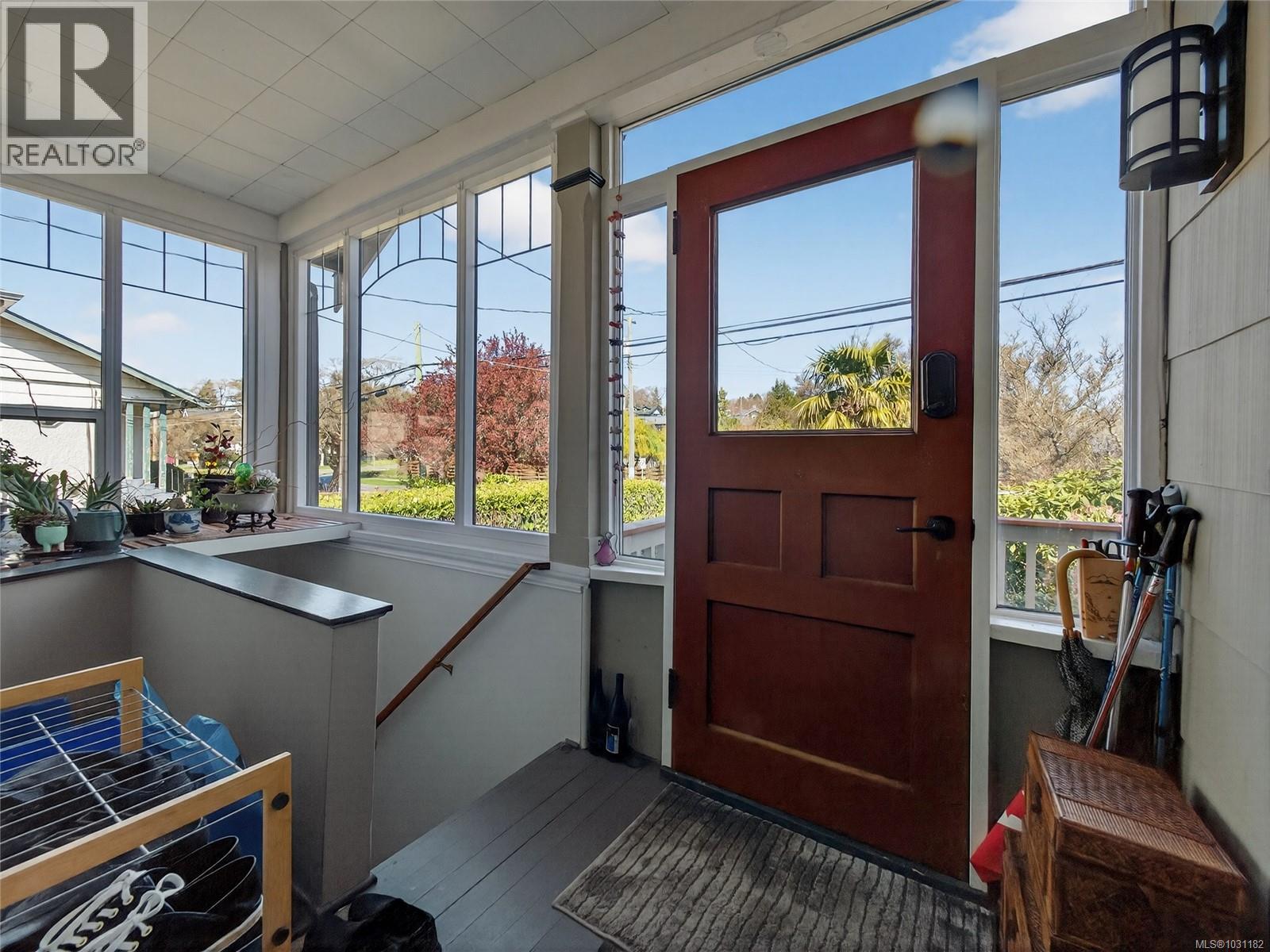 1419 Haultain St - 6