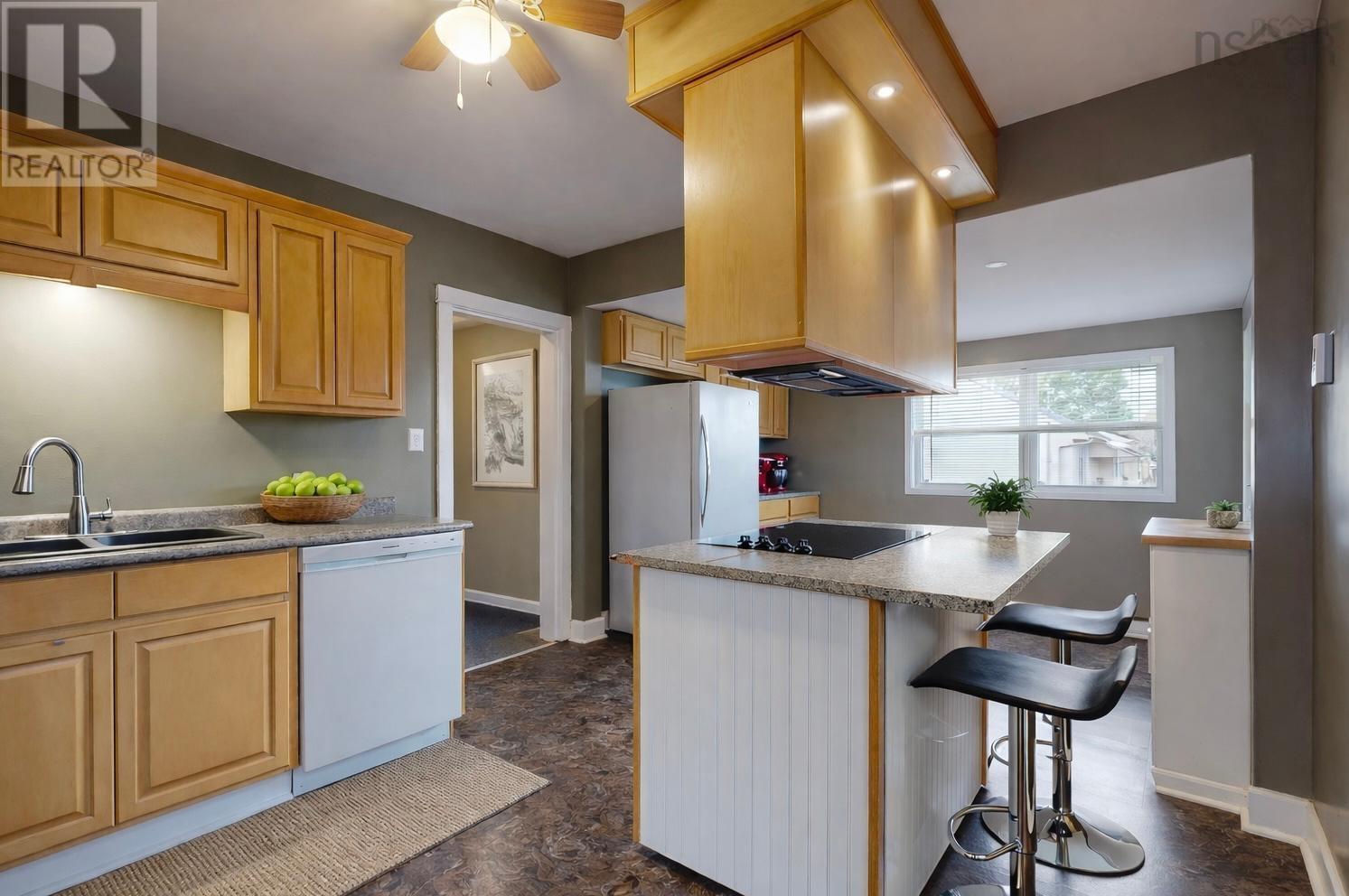 Property 5 of 15 of 98 McLean Street