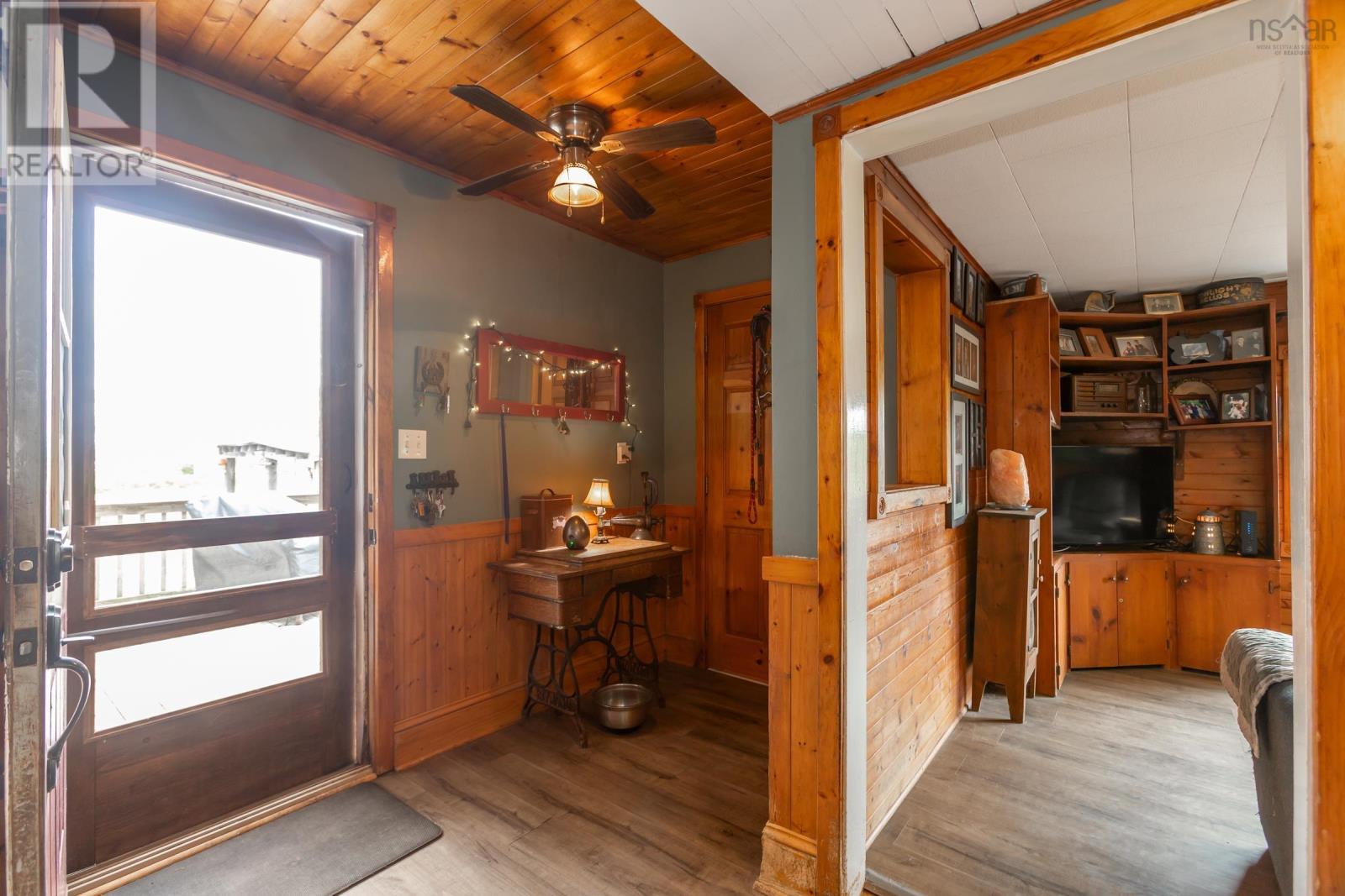 Property 21 of 46 of 6994 Aylesford Road