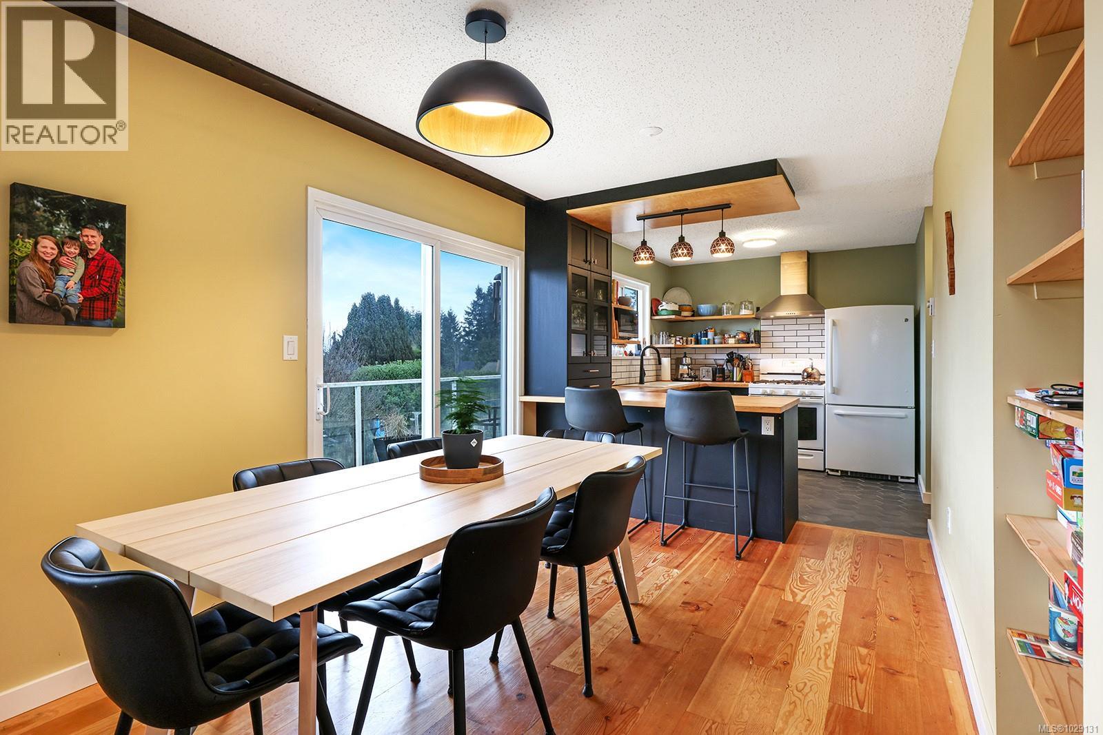 3800 Laurel Dr - 5