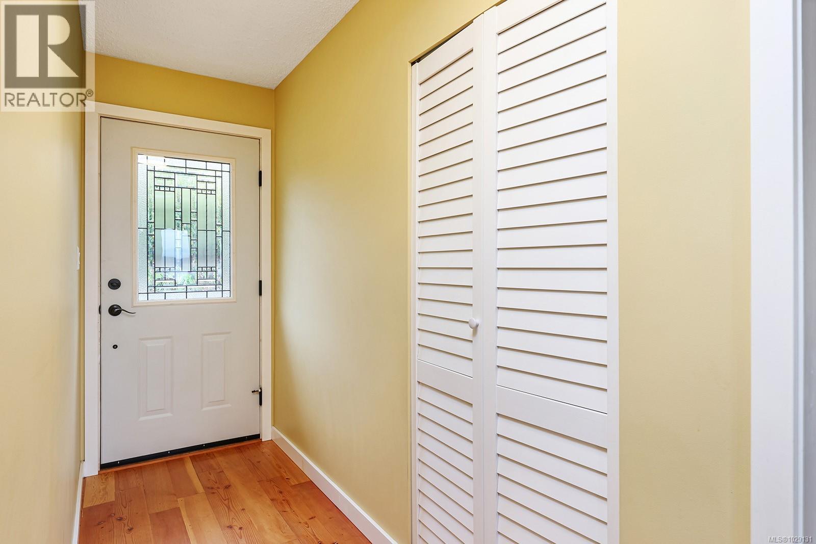 3800 Laurel Dr - 19