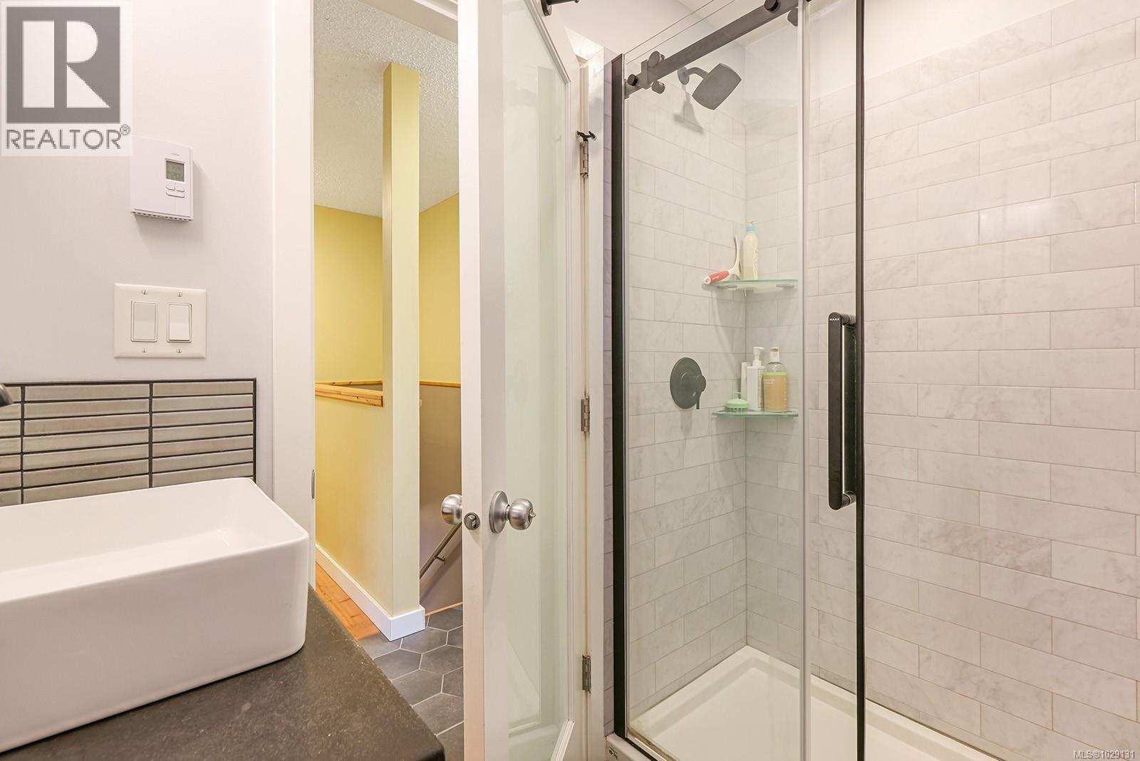 3800 Laurel Dr - 18