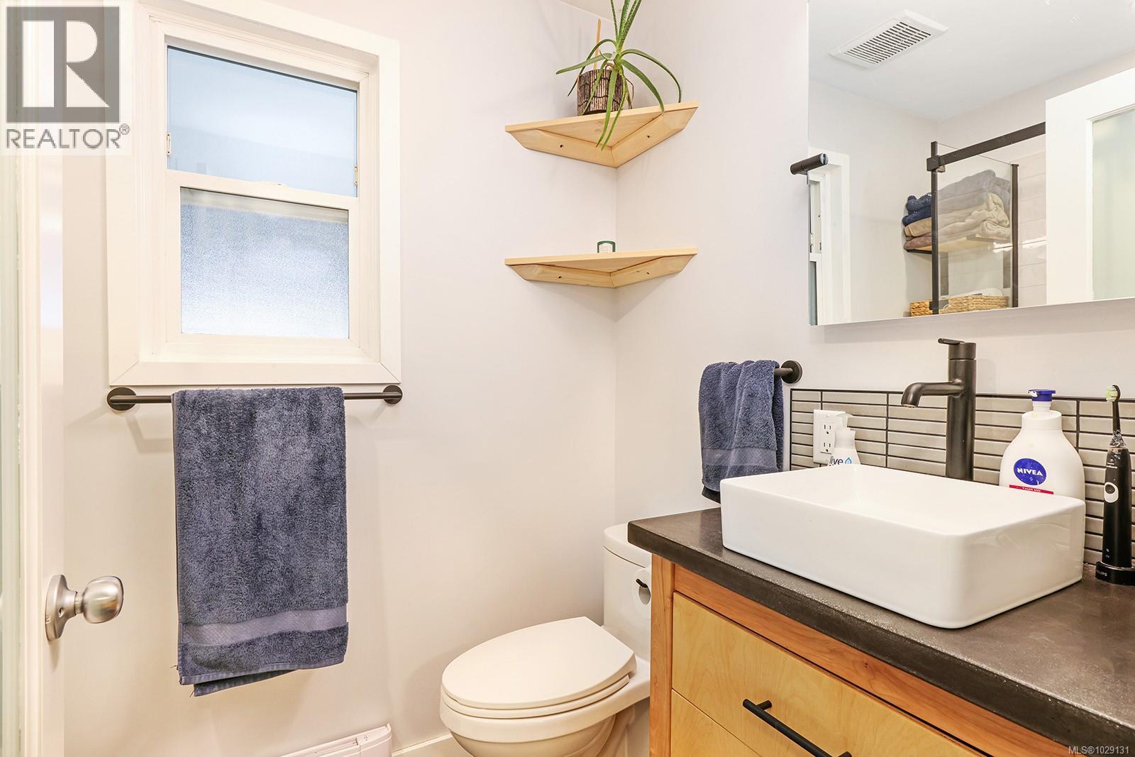 3800 Laurel Dr - 17