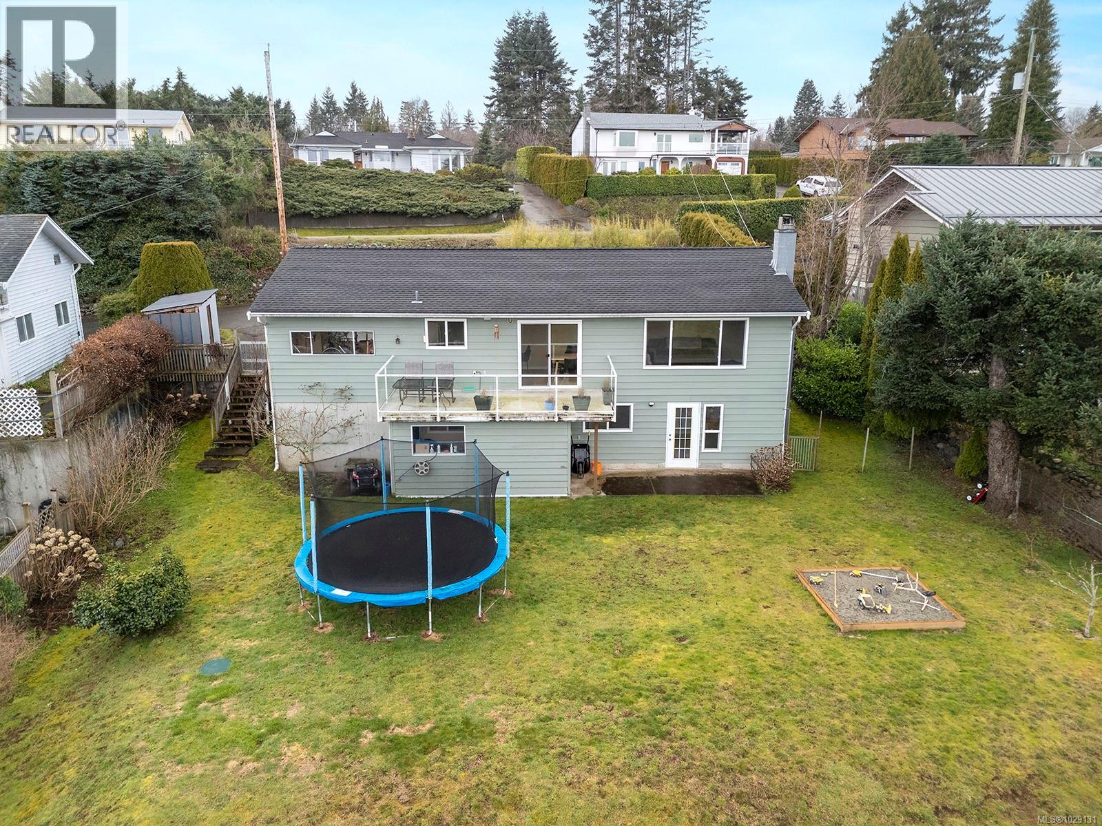 3800 Laurel Dr - 33