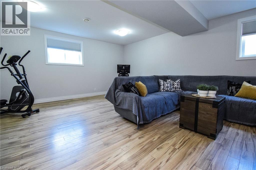 295 COURTLAND Street - 25