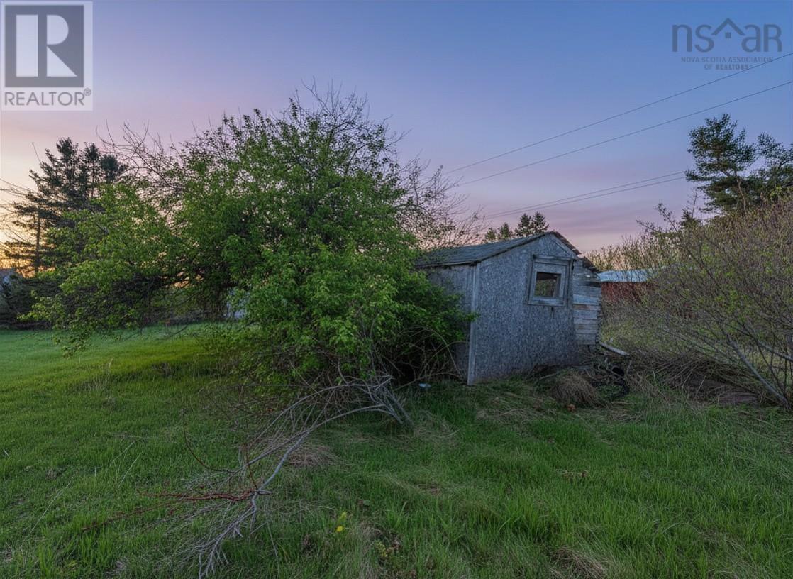 Property 7 of 13 of 9936 Highway 215