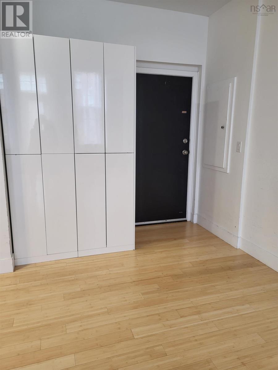 Property 5 of 13 of 211 151 Ritchie Street