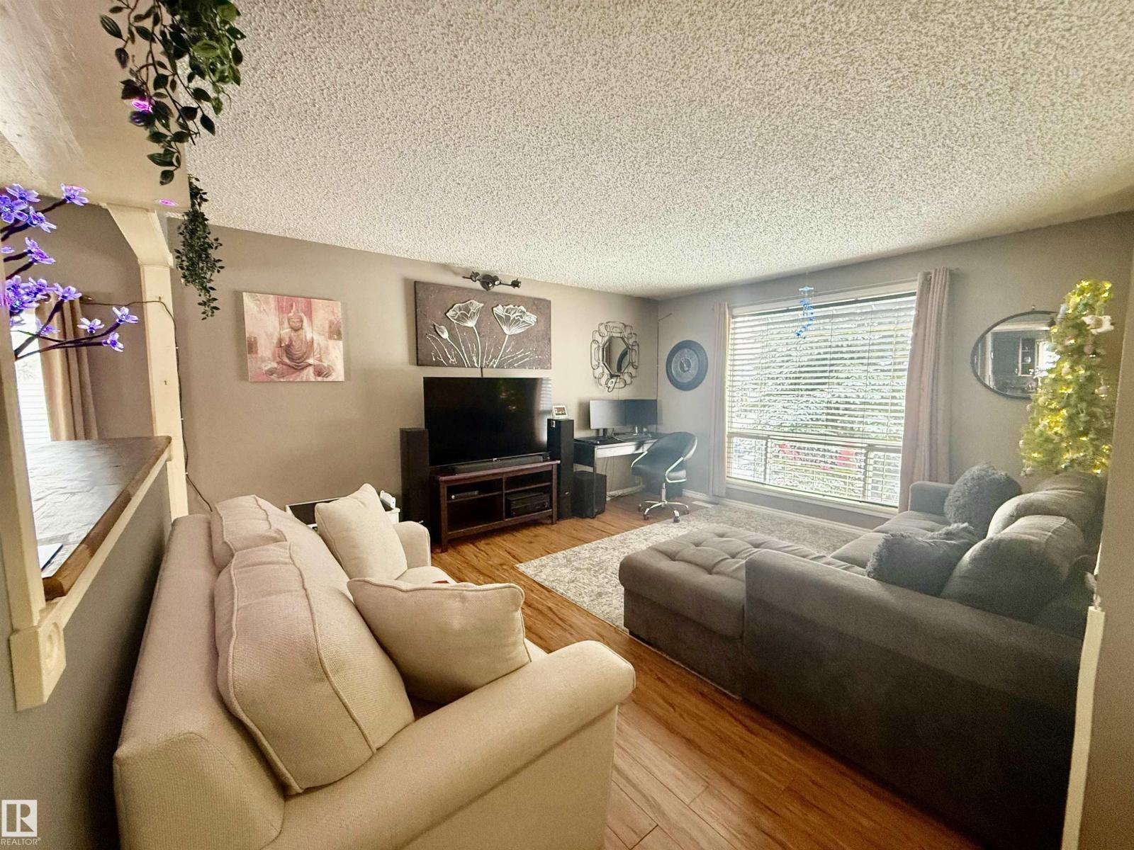 3520 17B AV NW - 4