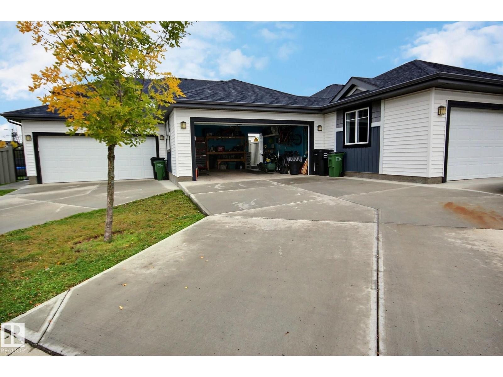 565 CHAPPELLE DR SW, Edmonton