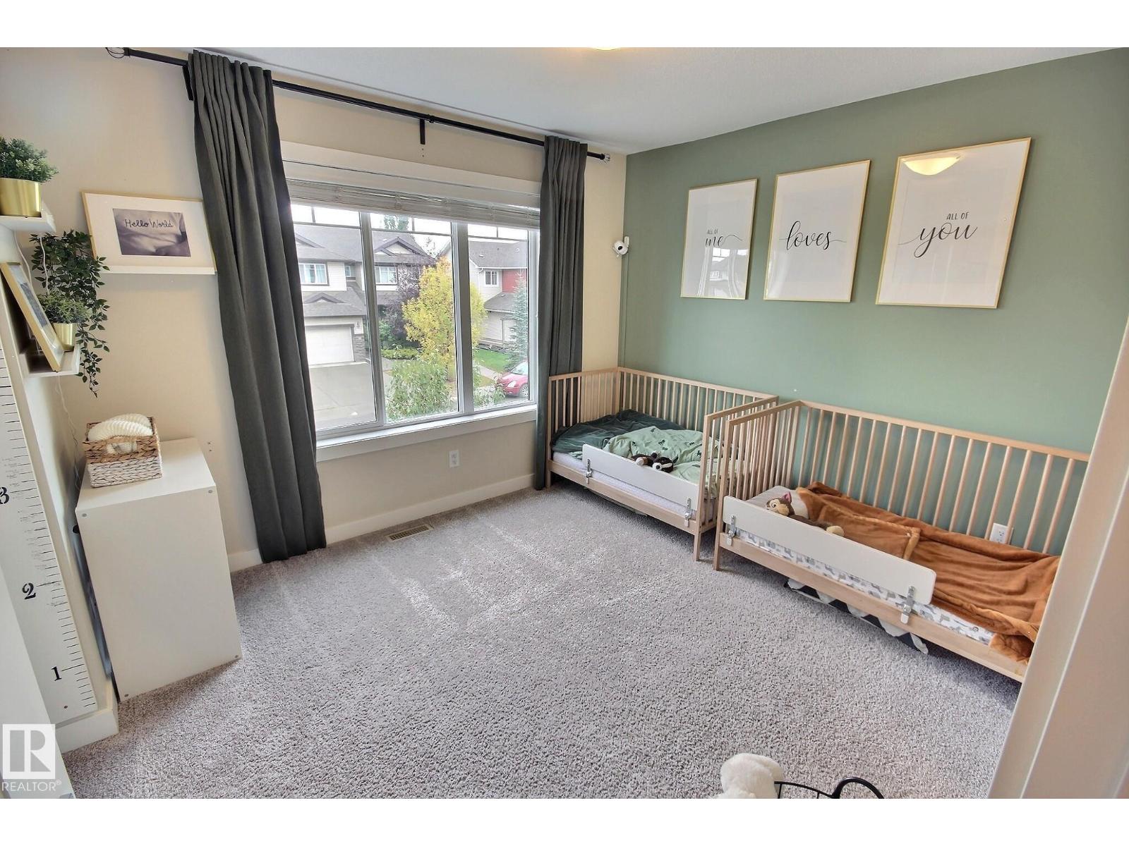 565 CHAPPELLE DR SW, Edmonton