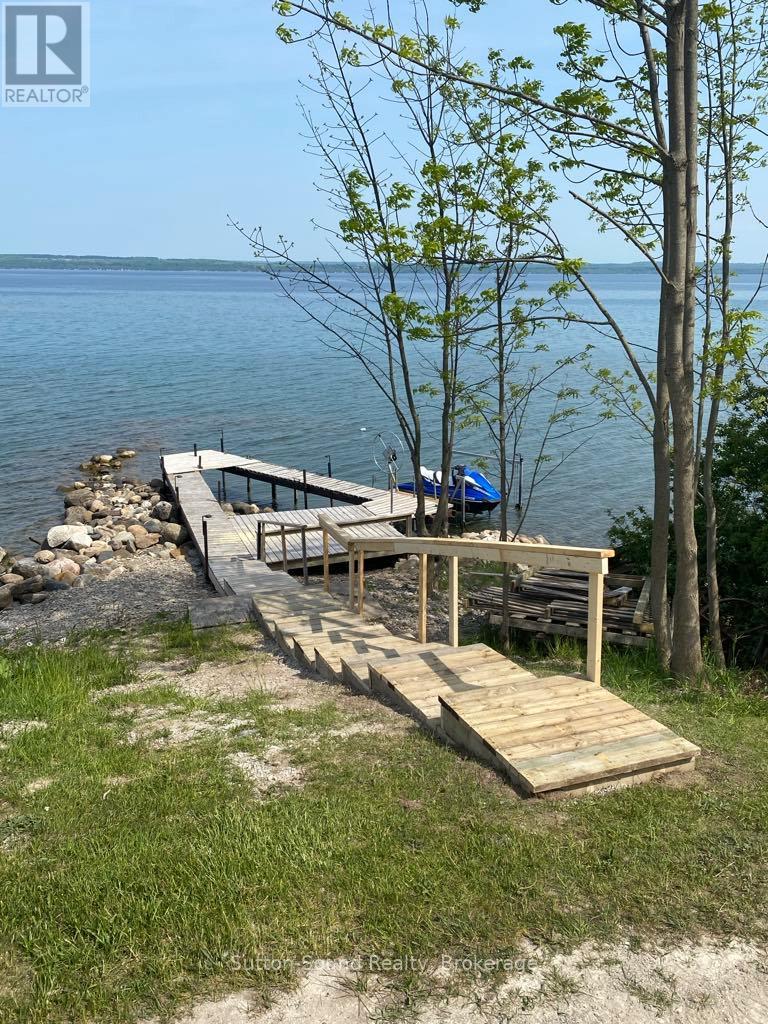 138 MACINTOSH DRIVE - 36