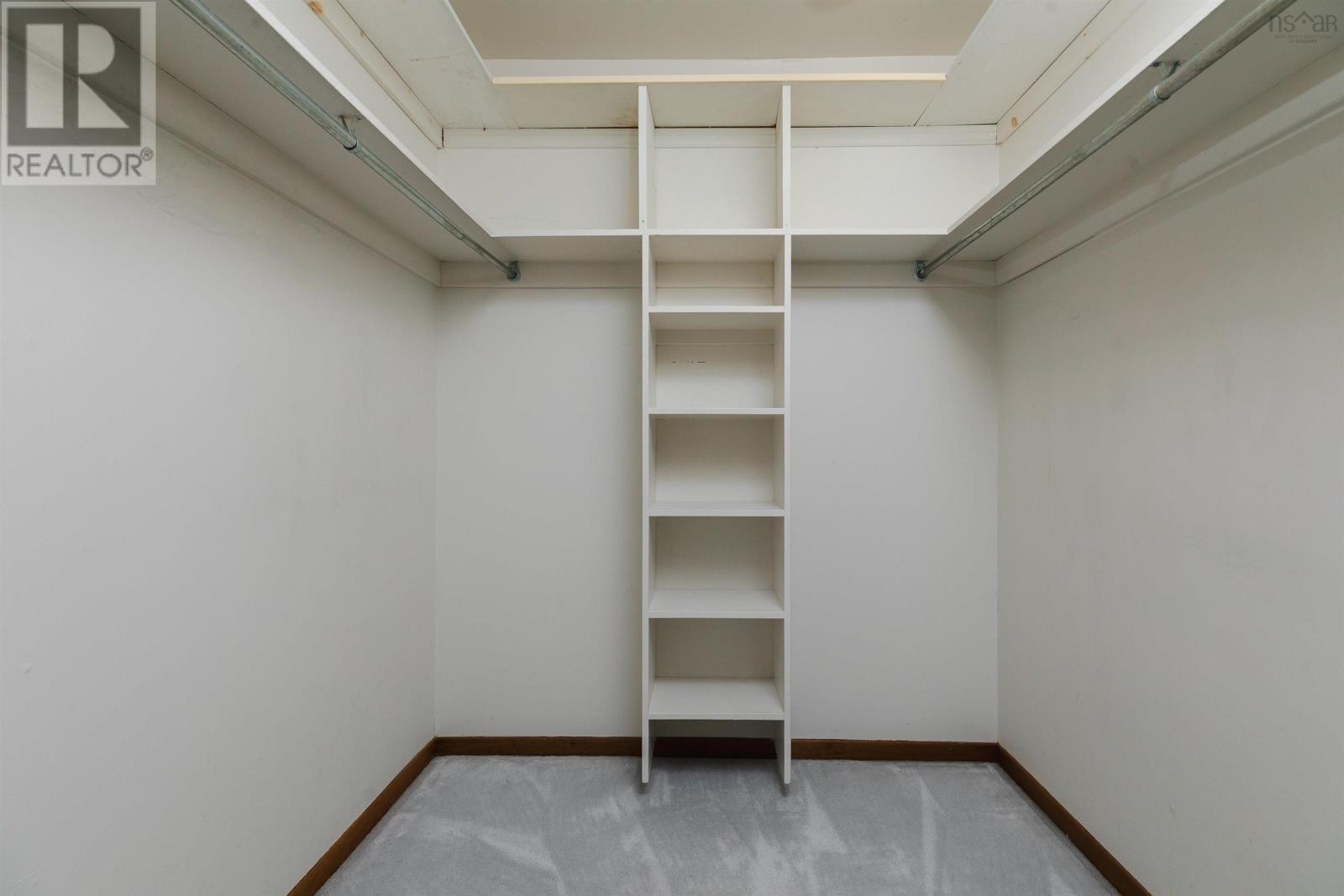 Property 26 of 47 of 131 Brook Street