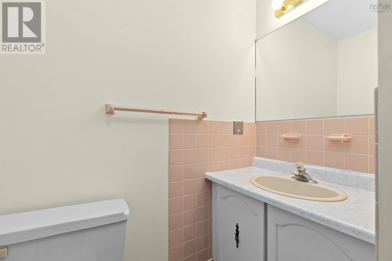 Property 25 of 47 of 131 Brook Street