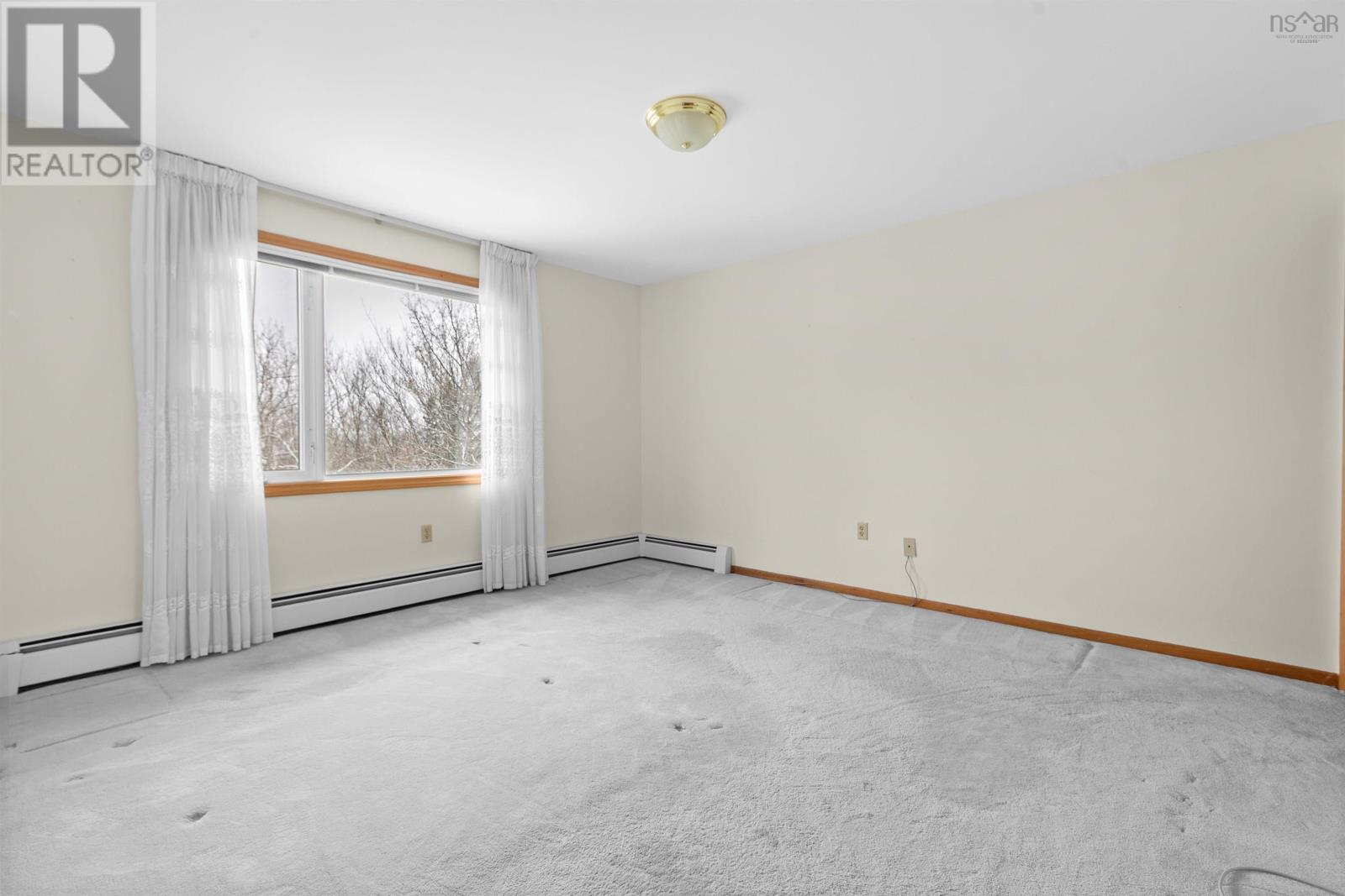 Property 23 of 47 of 131 Brook Street