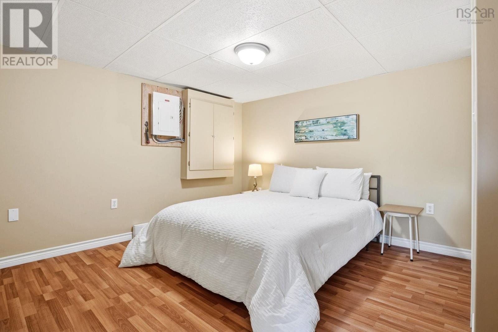 Property 25 of 44 of 6 Cumberland Way