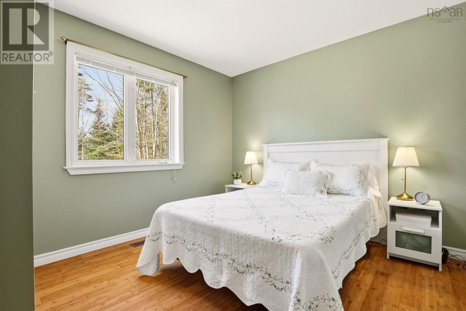 Property 18 of 44 of 6 Cumberland Way