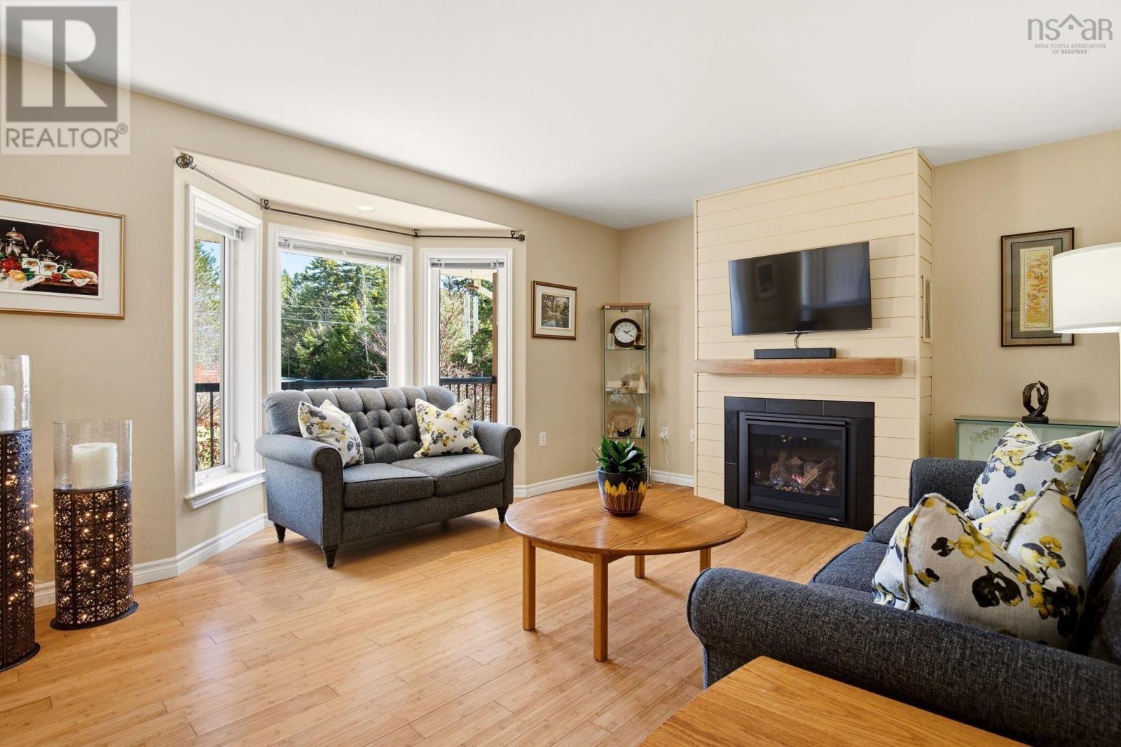 Property 7 of 44 of 6 Cumberland Way