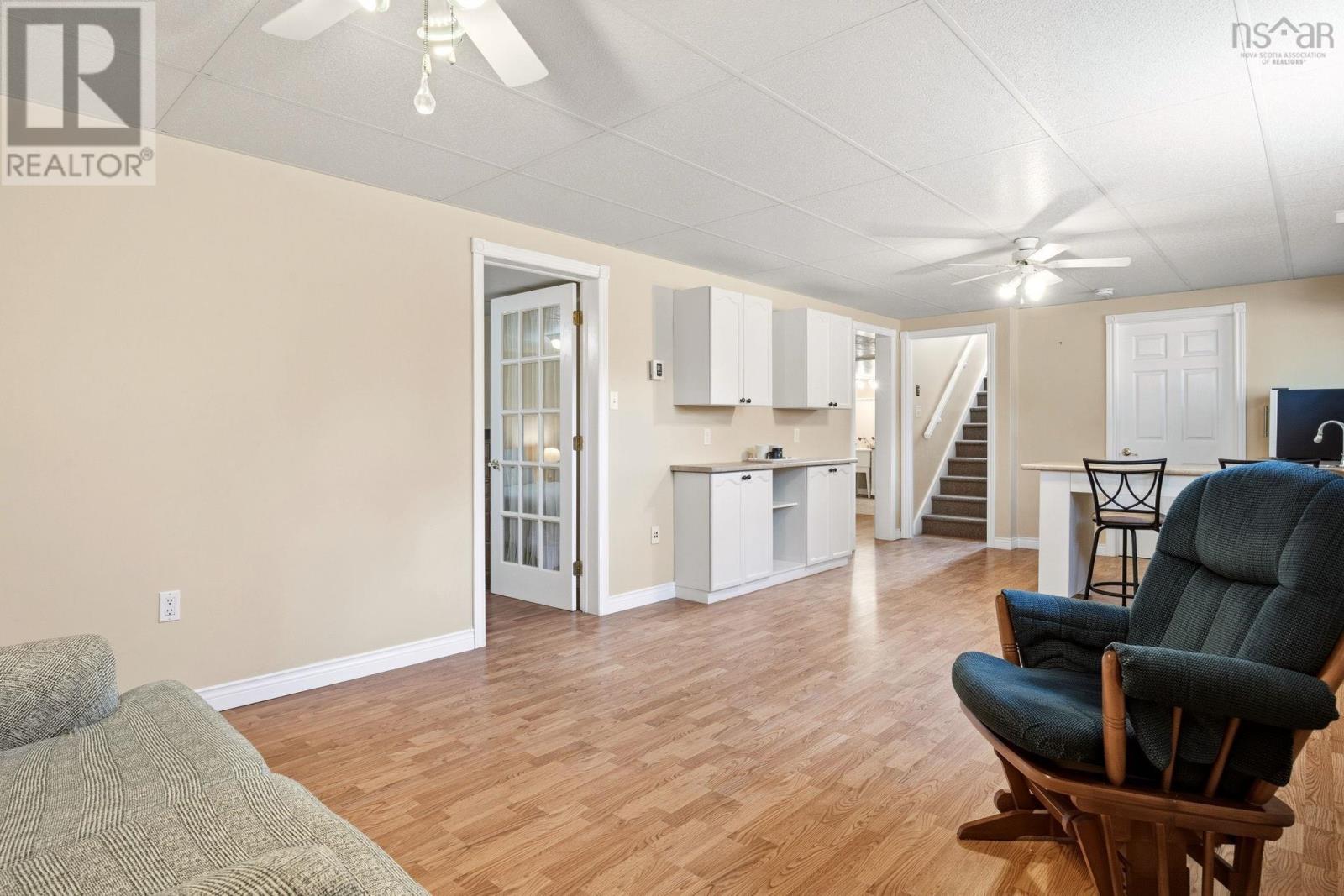 Property 23 of 44 of 6 Cumberland Way