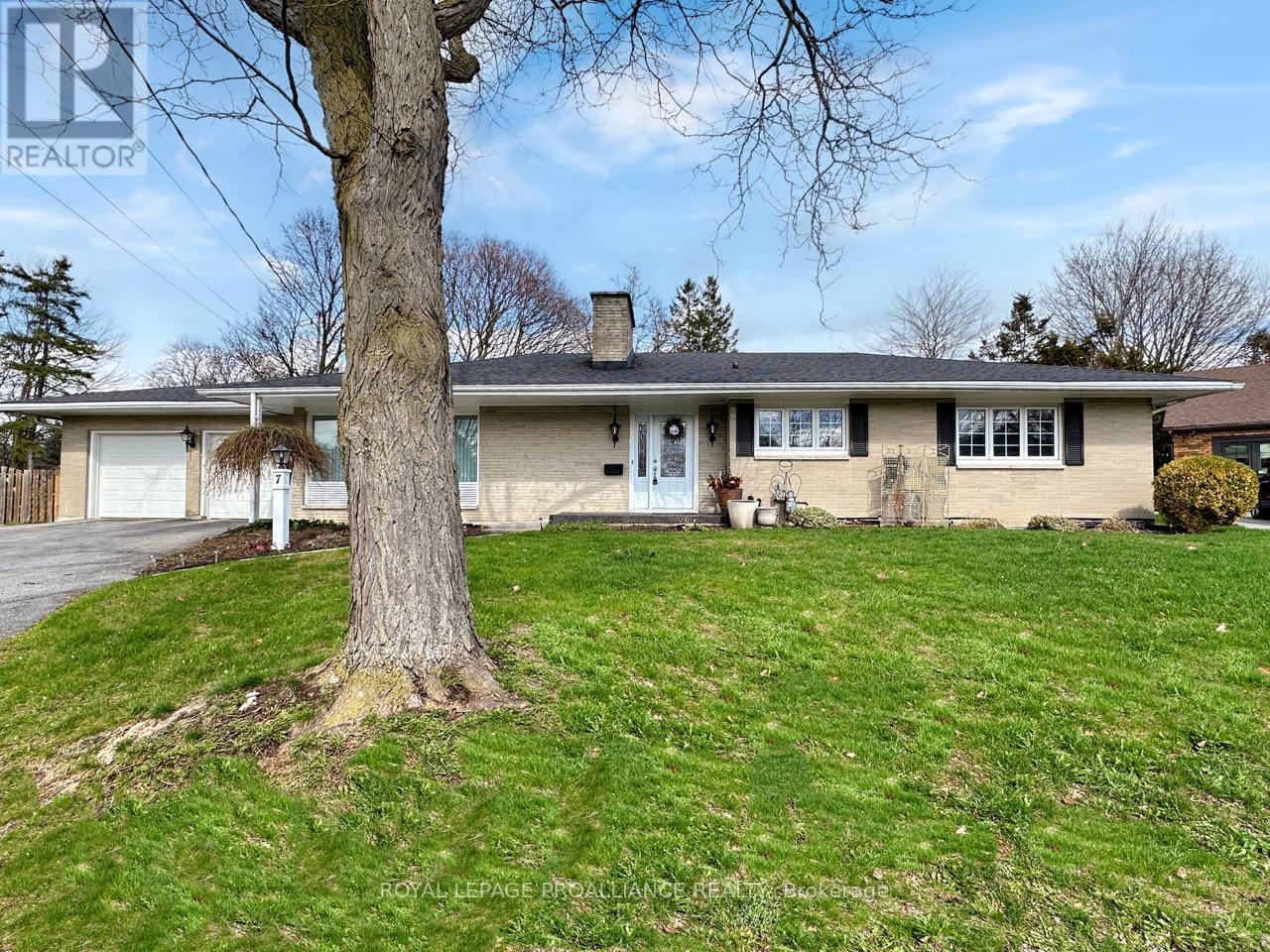 7 EASTWOOD PARK DRIVE — photo 43