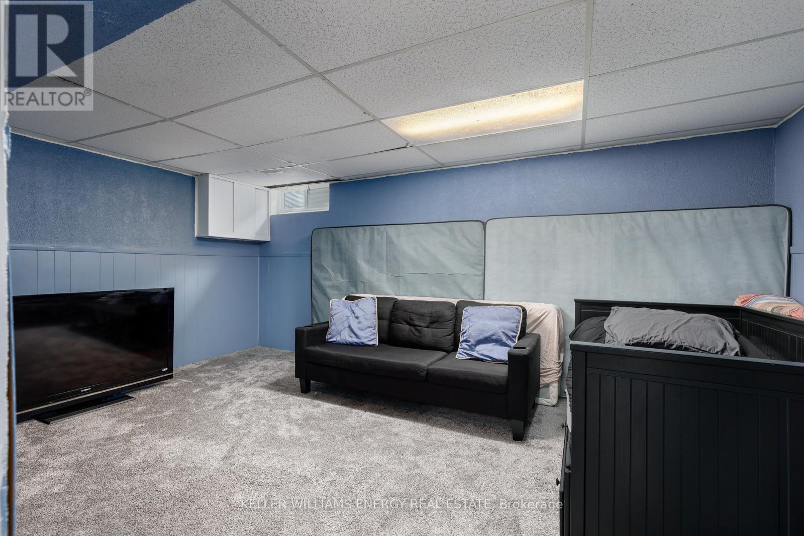 #B 660 GREY STREET - 21