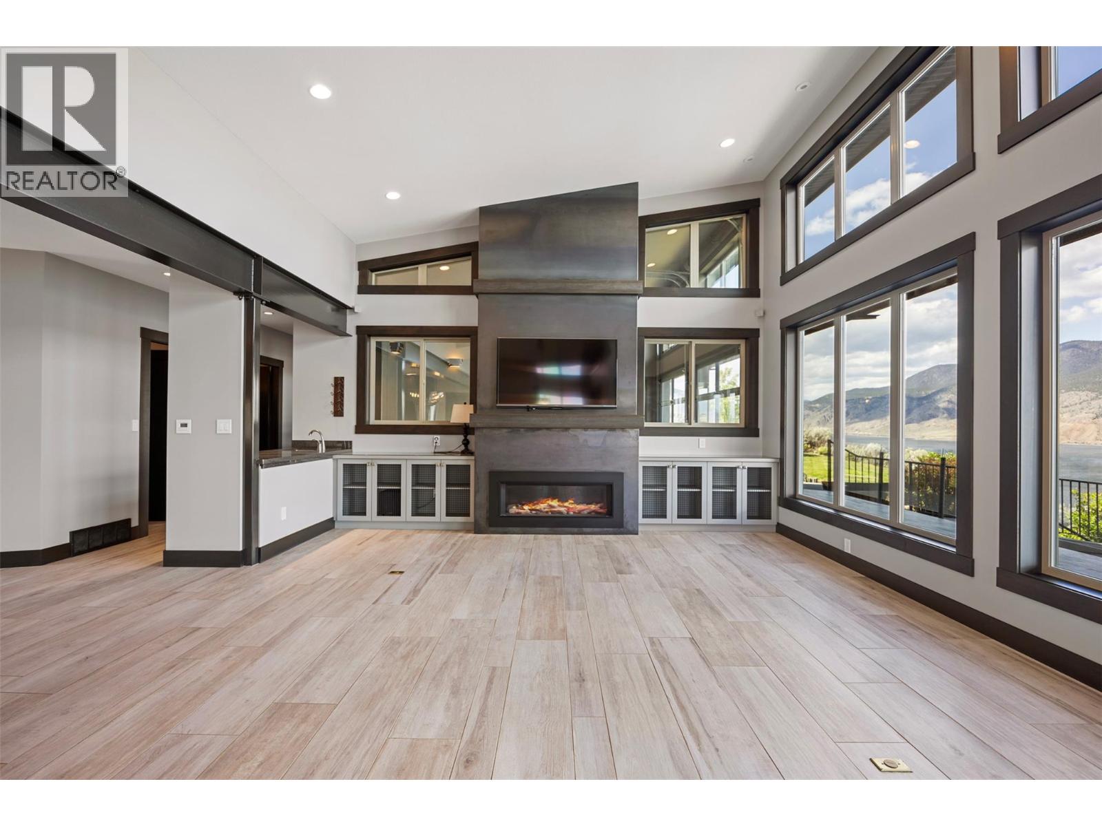 265 Holloway Drive - 12