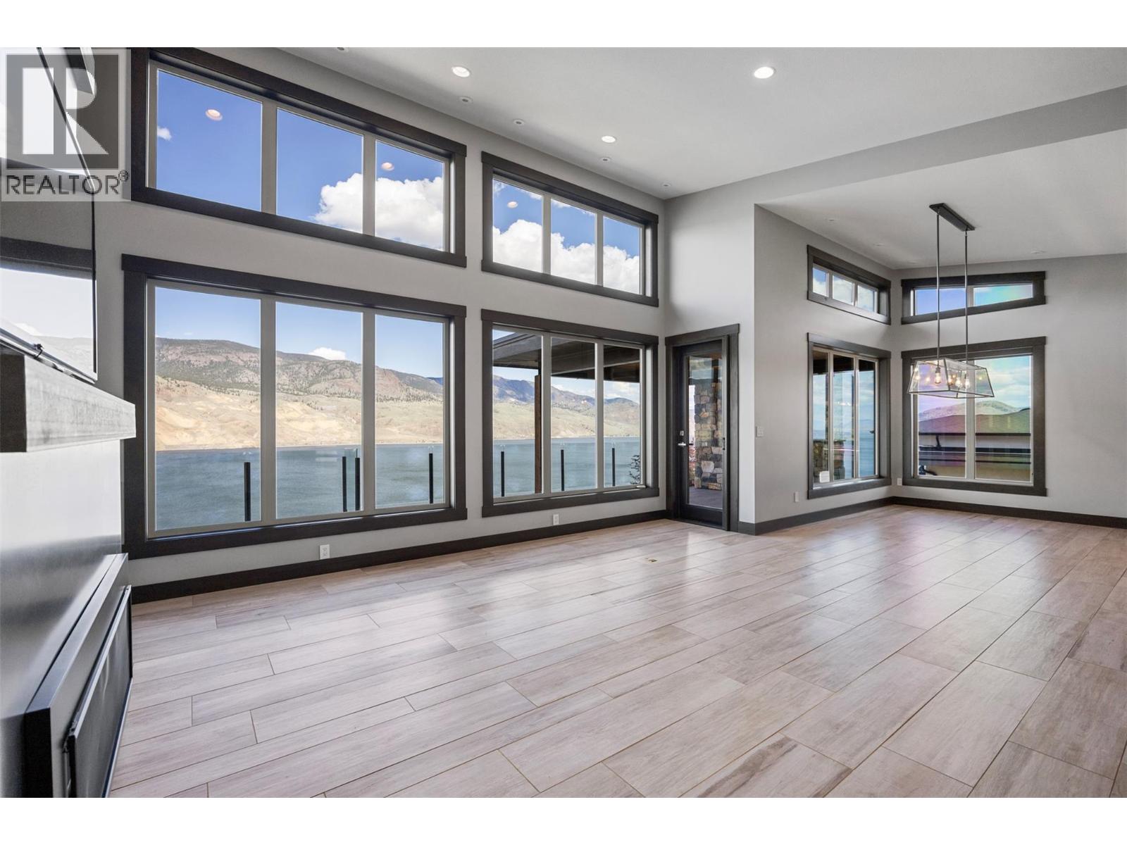 265 Holloway Drive - 16