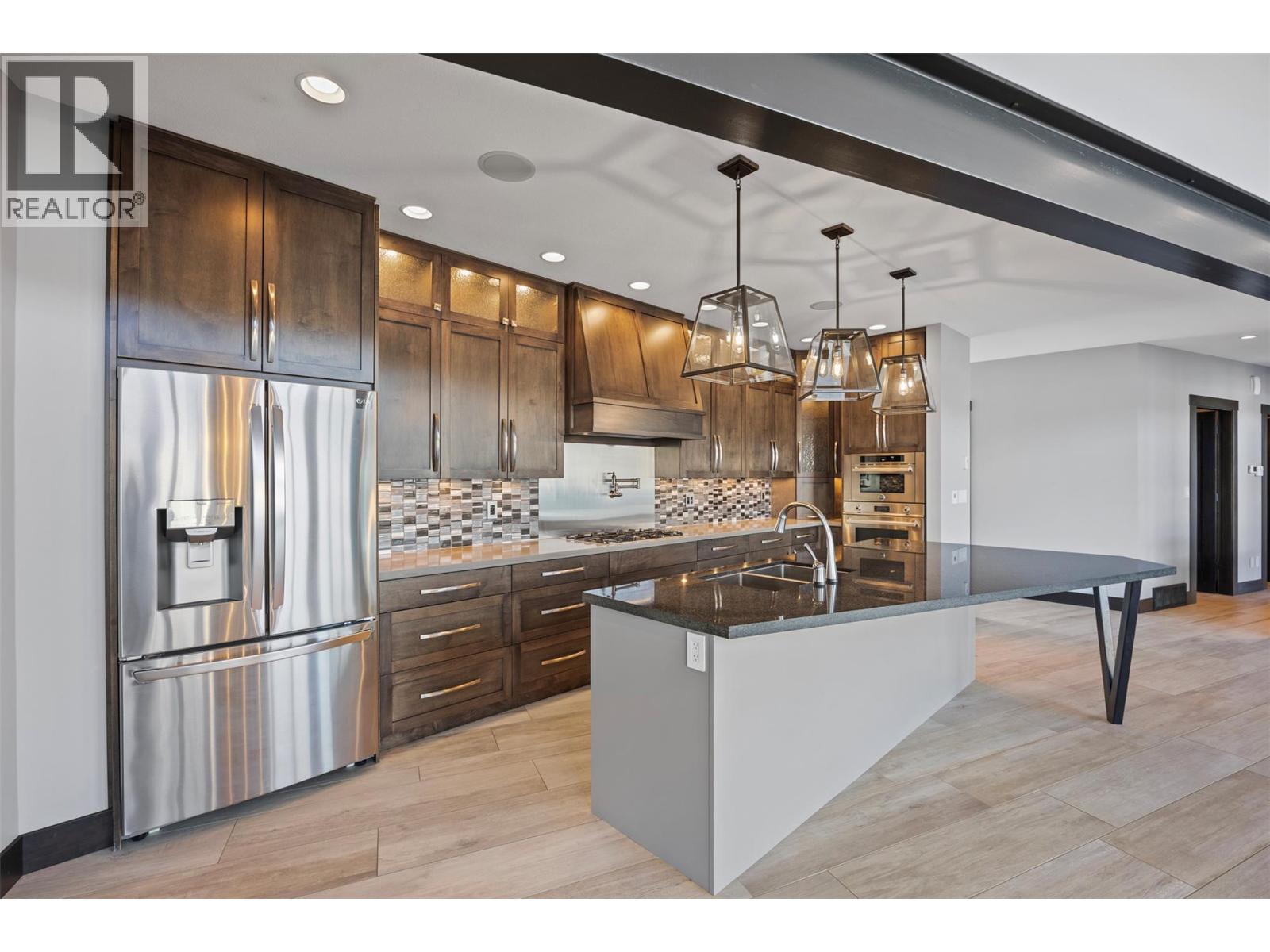 265 Holloway Drive - 18