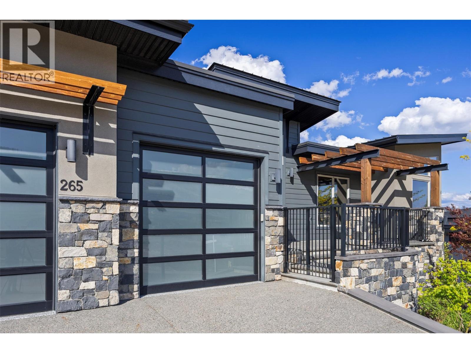 265 Holloway Drive - 2