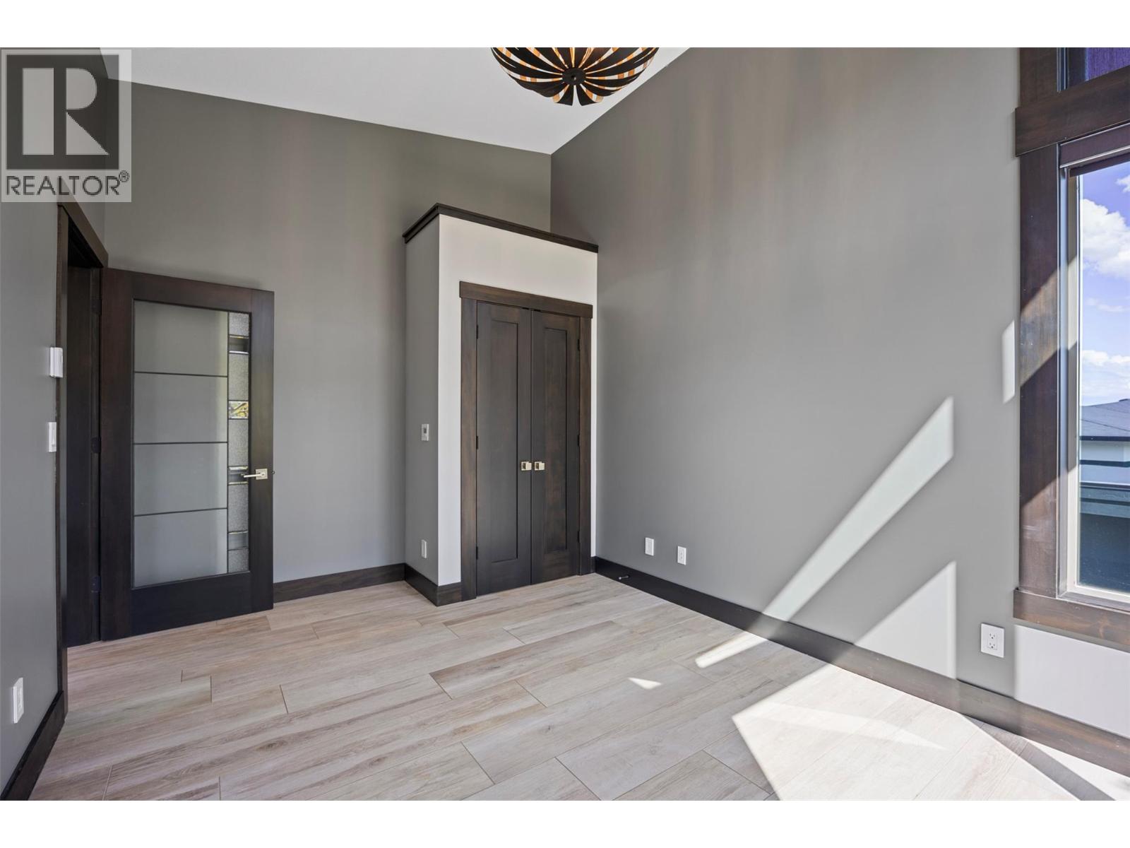 265 Holloway Drive - 27