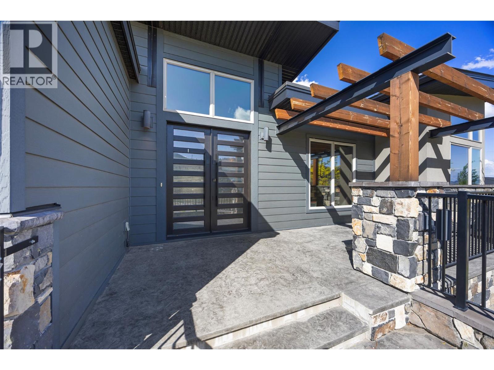 265 Holloway Drive - 3
