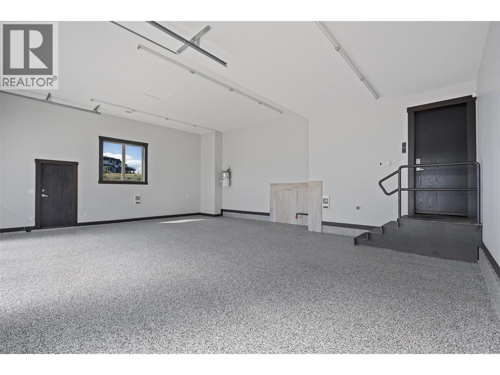 265 Holloway Drive - 31