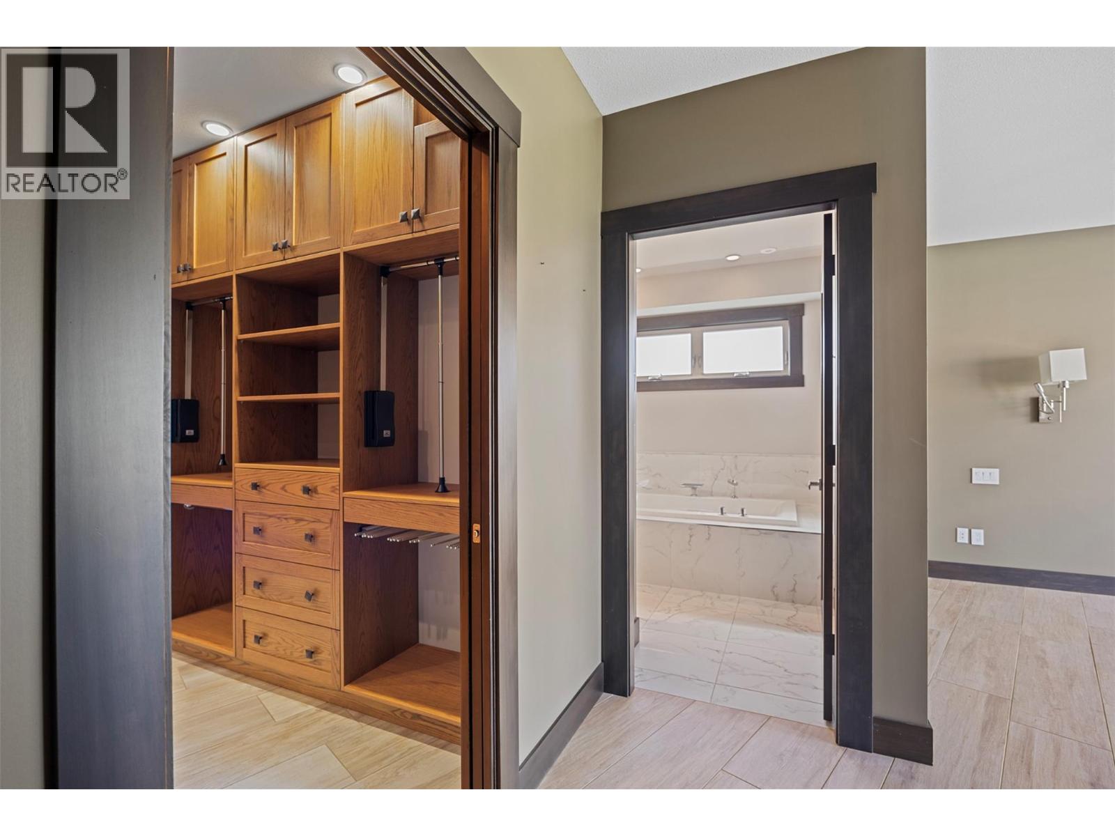 265 Holloway Drive - 33