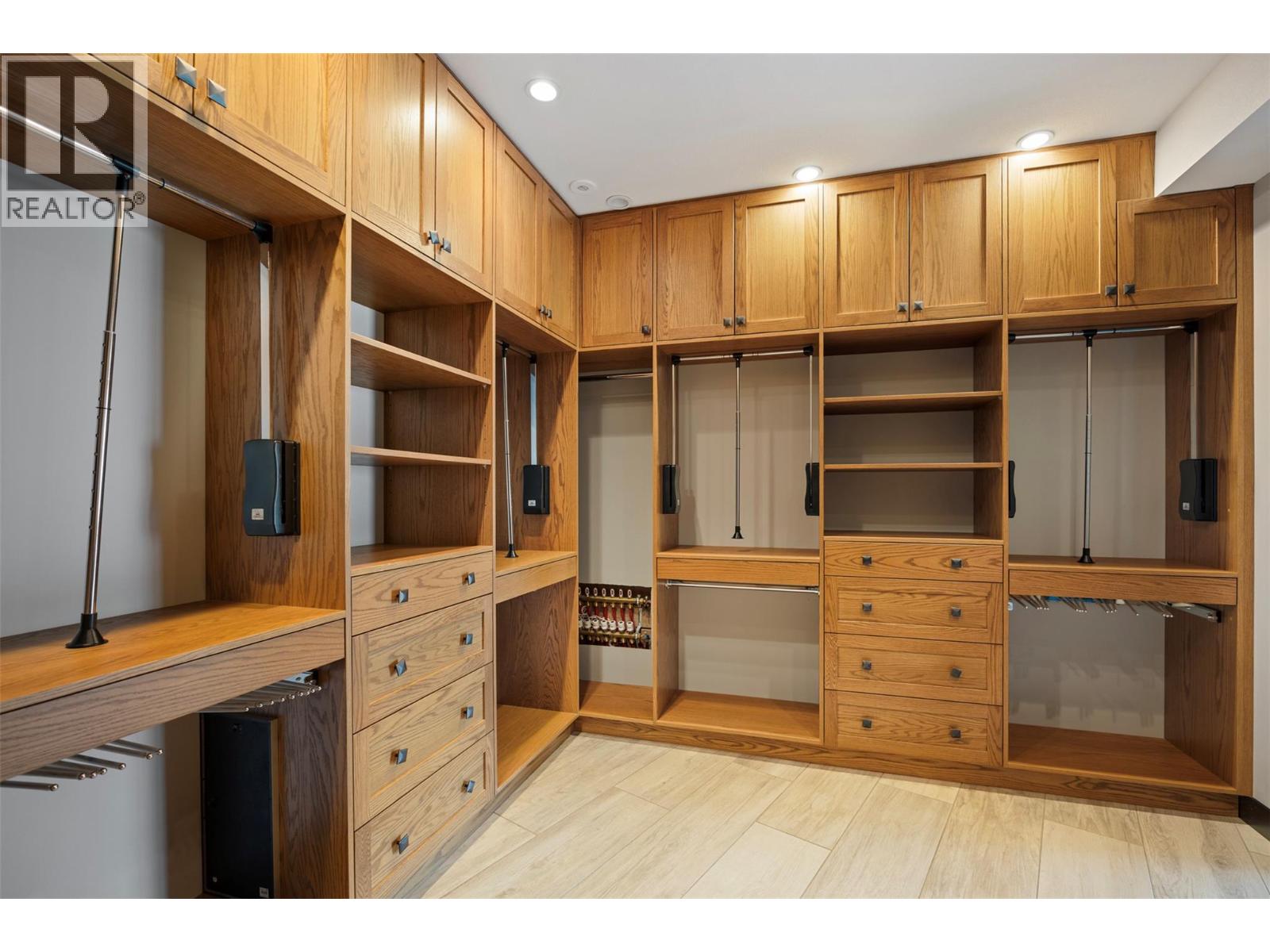 265 Holloway Drive - 35