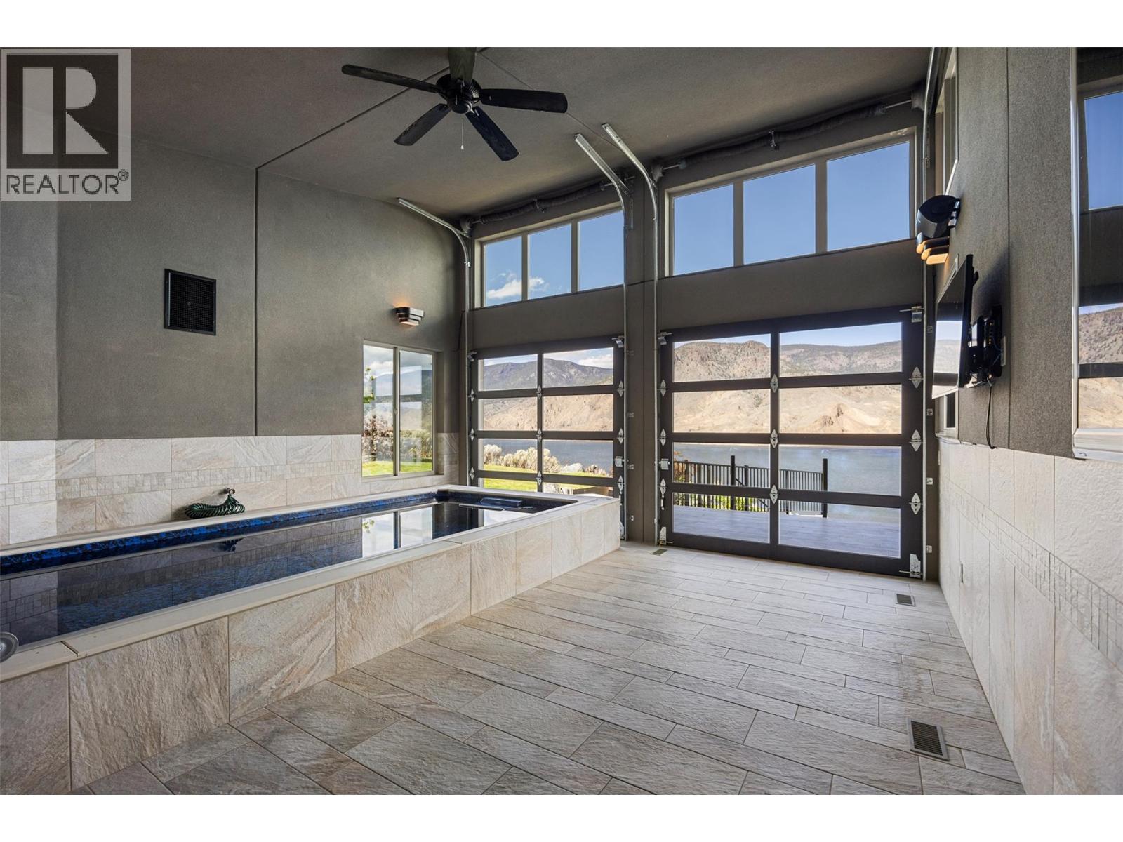 265 Holloway Drive - 44