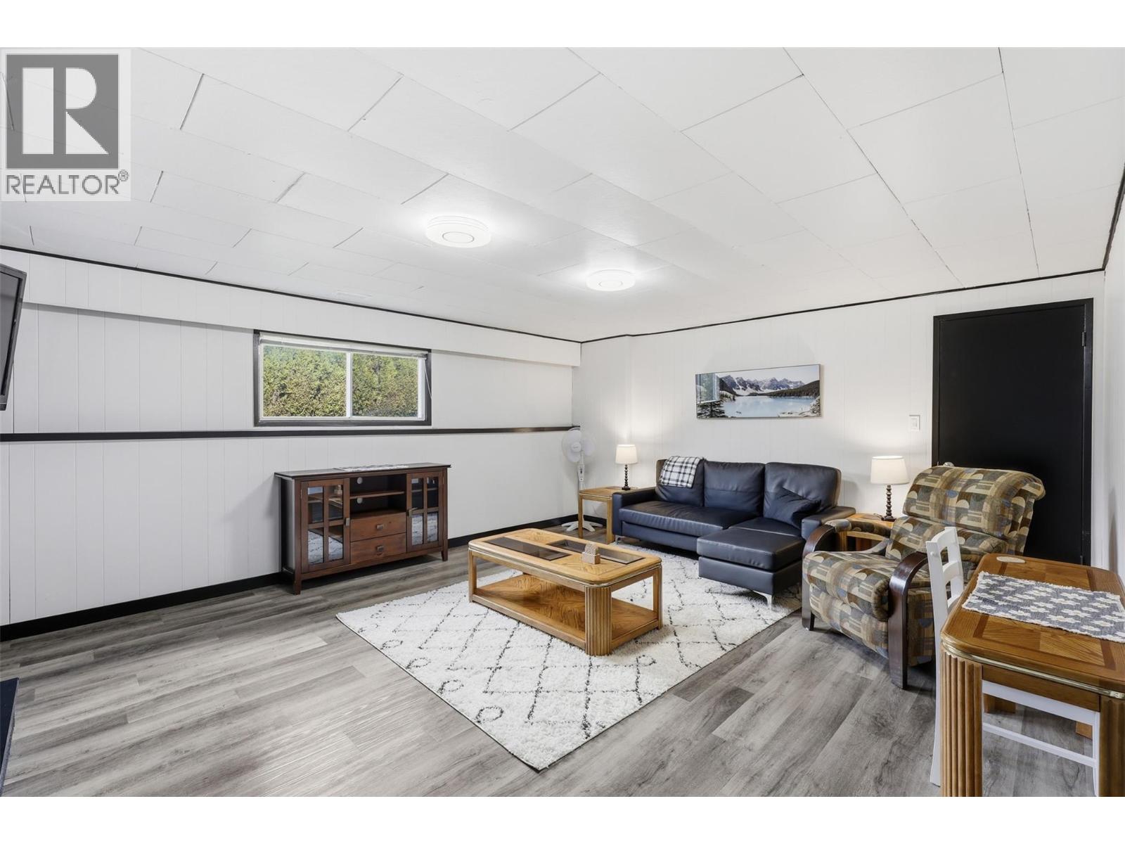 2165 Ponderosa Avenue - 36