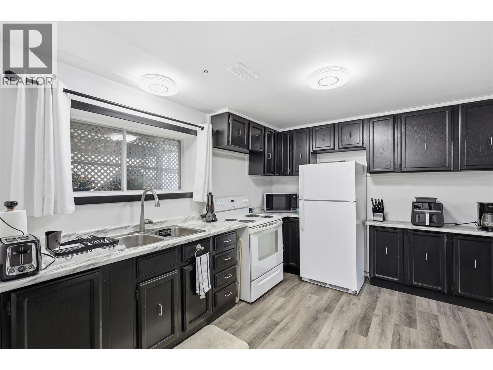 2165 Ponderosa Avenue - 47