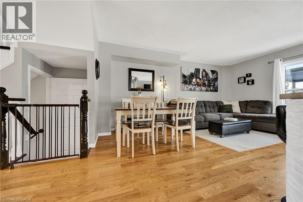 75 PEGLAR Crescent, Fergus, Ontario, N1M3T4 — Photo 11