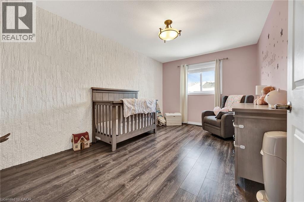 75 PEGLAR Crescent, Fergus, Ontario, N1M3T4 — Photo 19