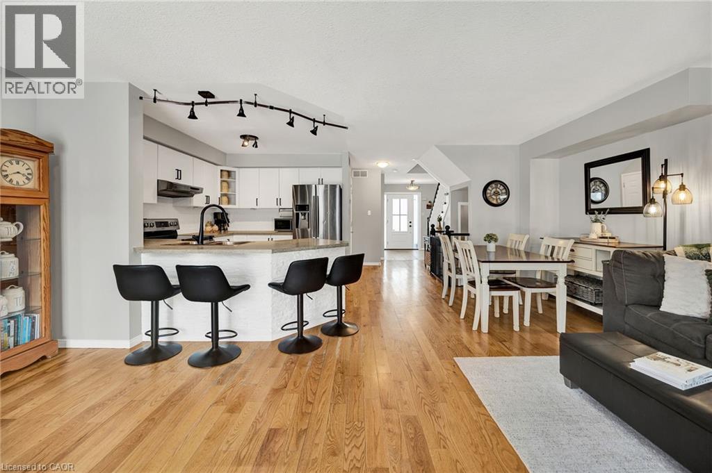 75 PEGLAR Crescent, Fergus, Ontario, N1M3T4 — Photo 10