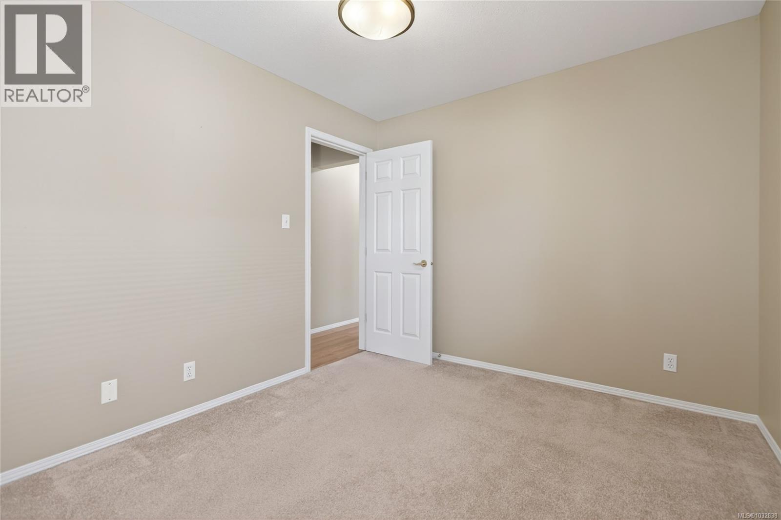 #8 1855 Willemar Ave - 26