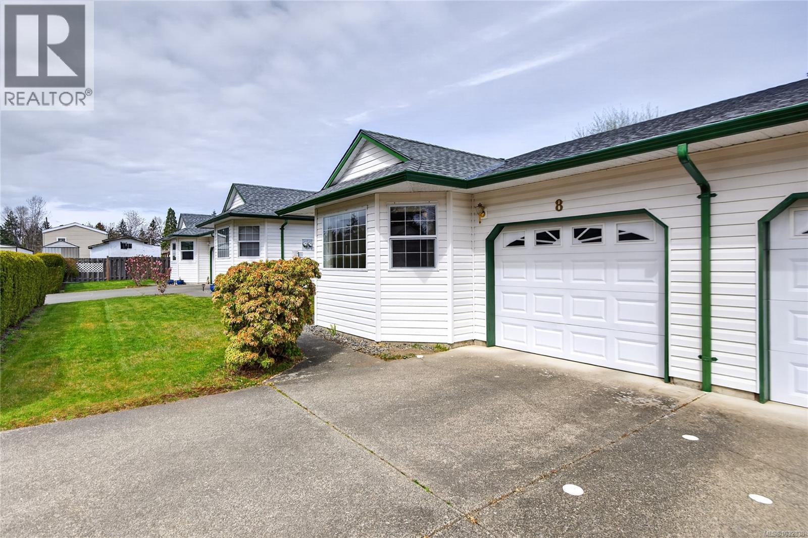 #8 1855 Willemar Ave - 4