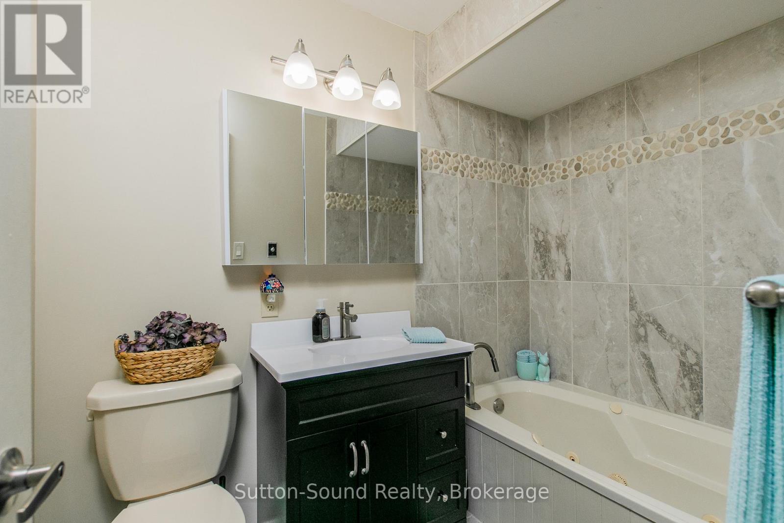7 SANDY PINES TRAIL - 30