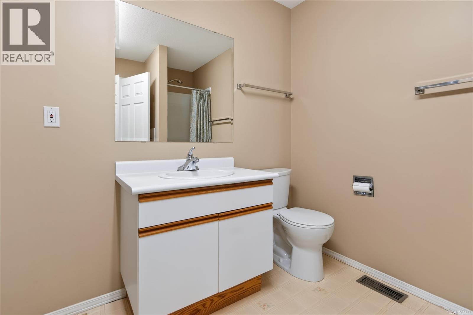 #8 1855 Willemar Ave - 30